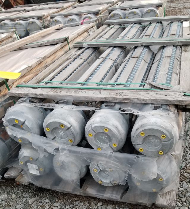 Lot of 118 TIFFIN Station Post Insulators 